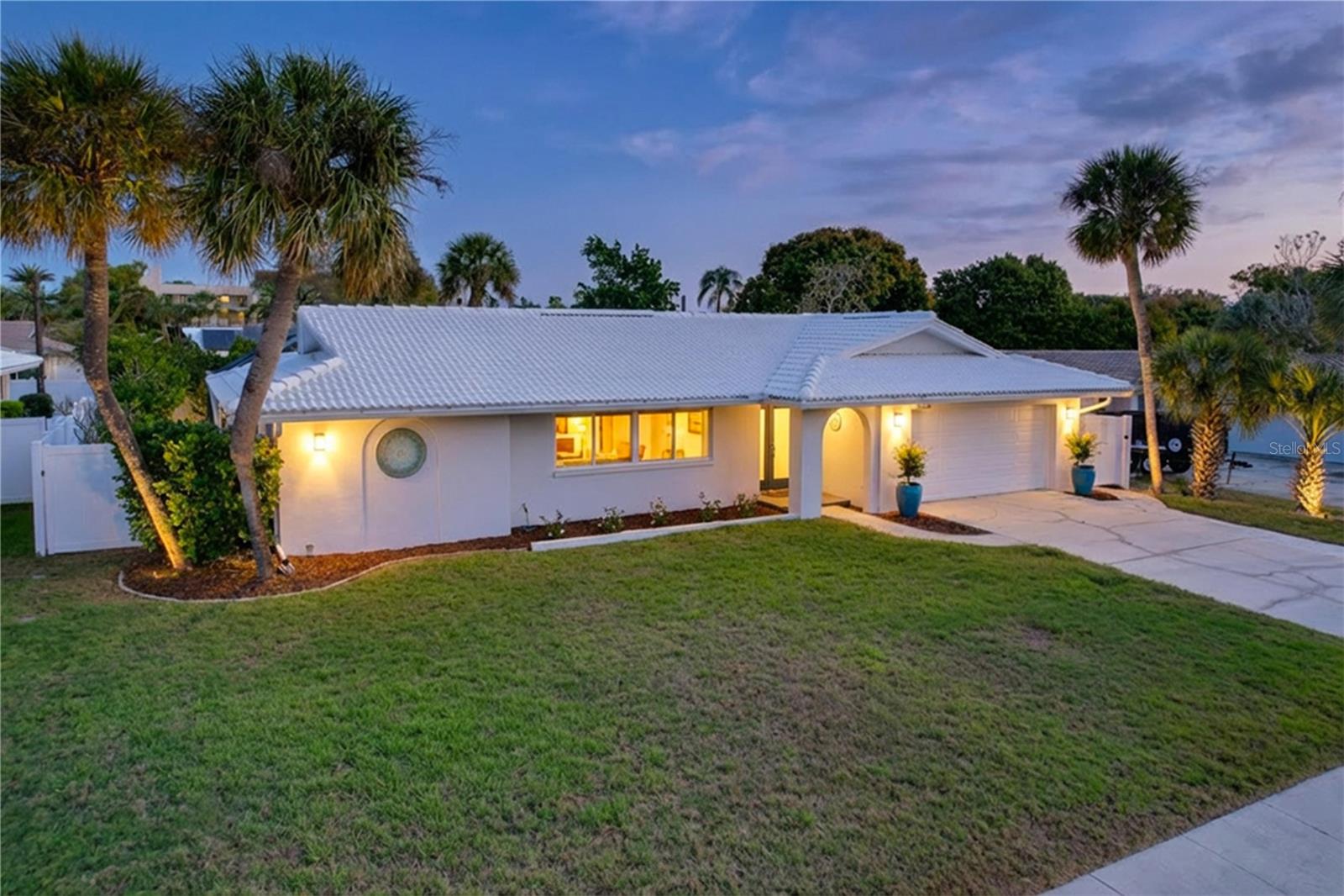 Image 55 of 70 For 13879 Kimberly Drive