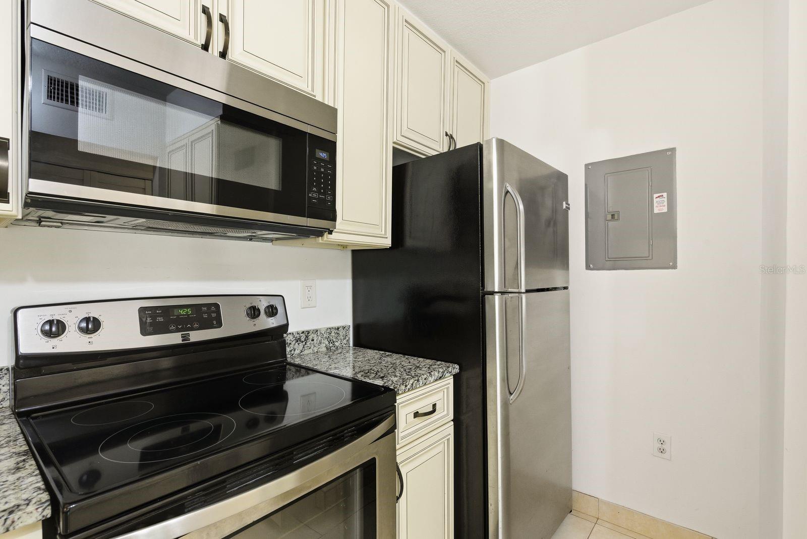 Image 12 of 38 For 3134 Lake Pine Way H1