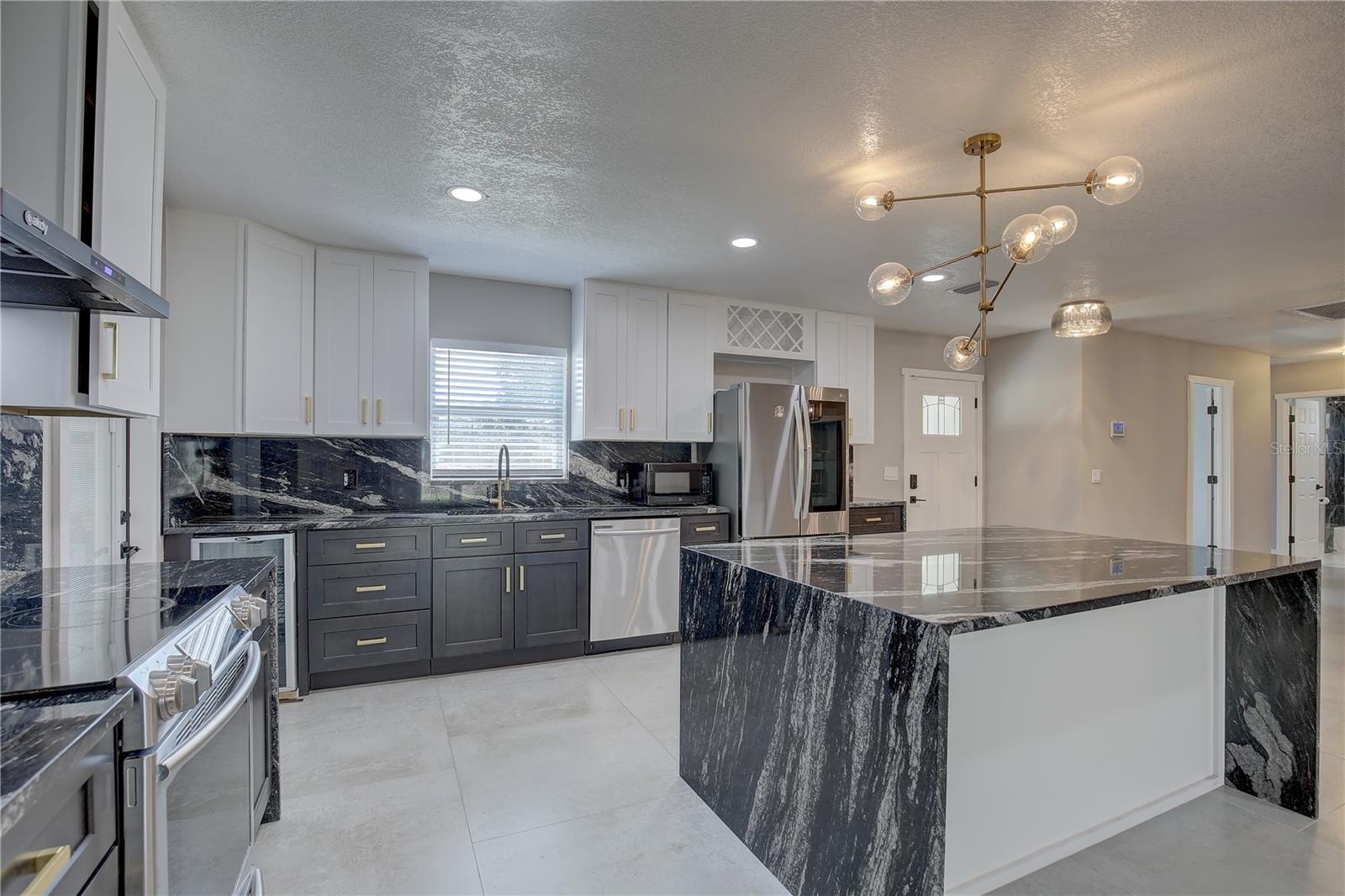 Image 11 of 31 For 912 Highland Avenue