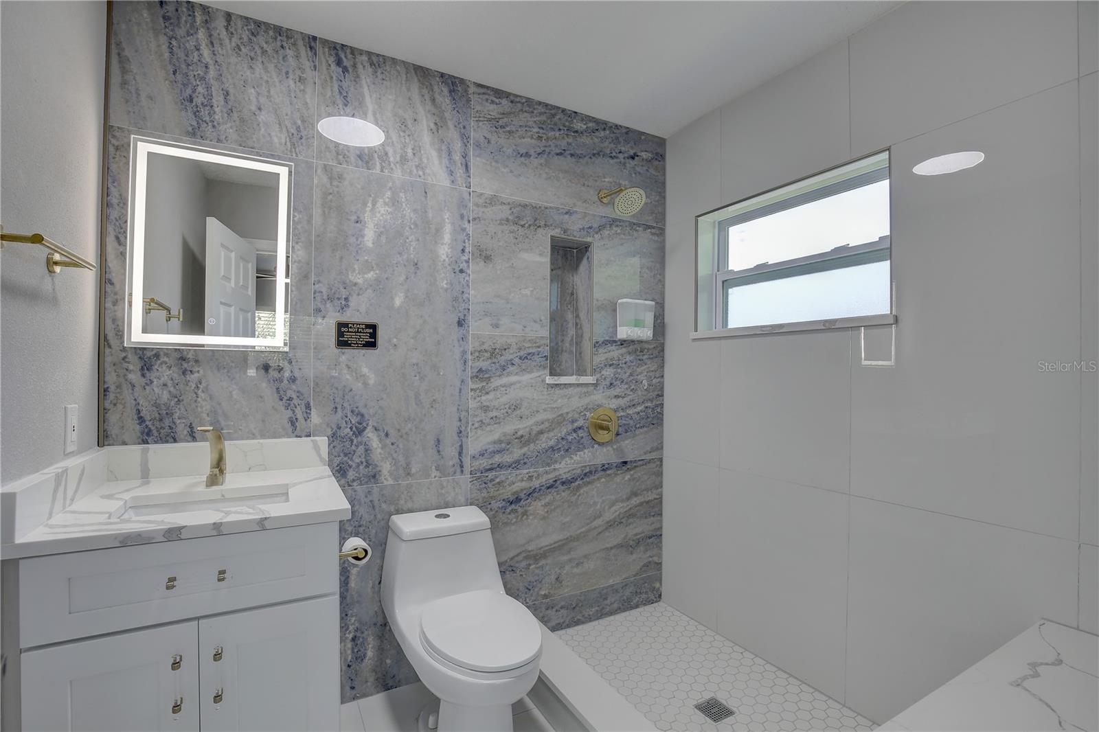 Image 16 of 31 For 912 Highland Avenue