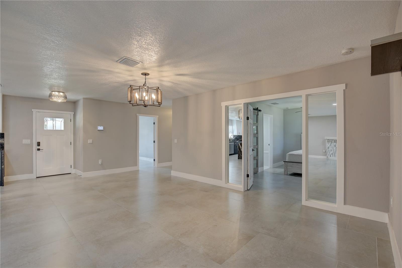 Image 7 of 31 For 912 Highland Avenue