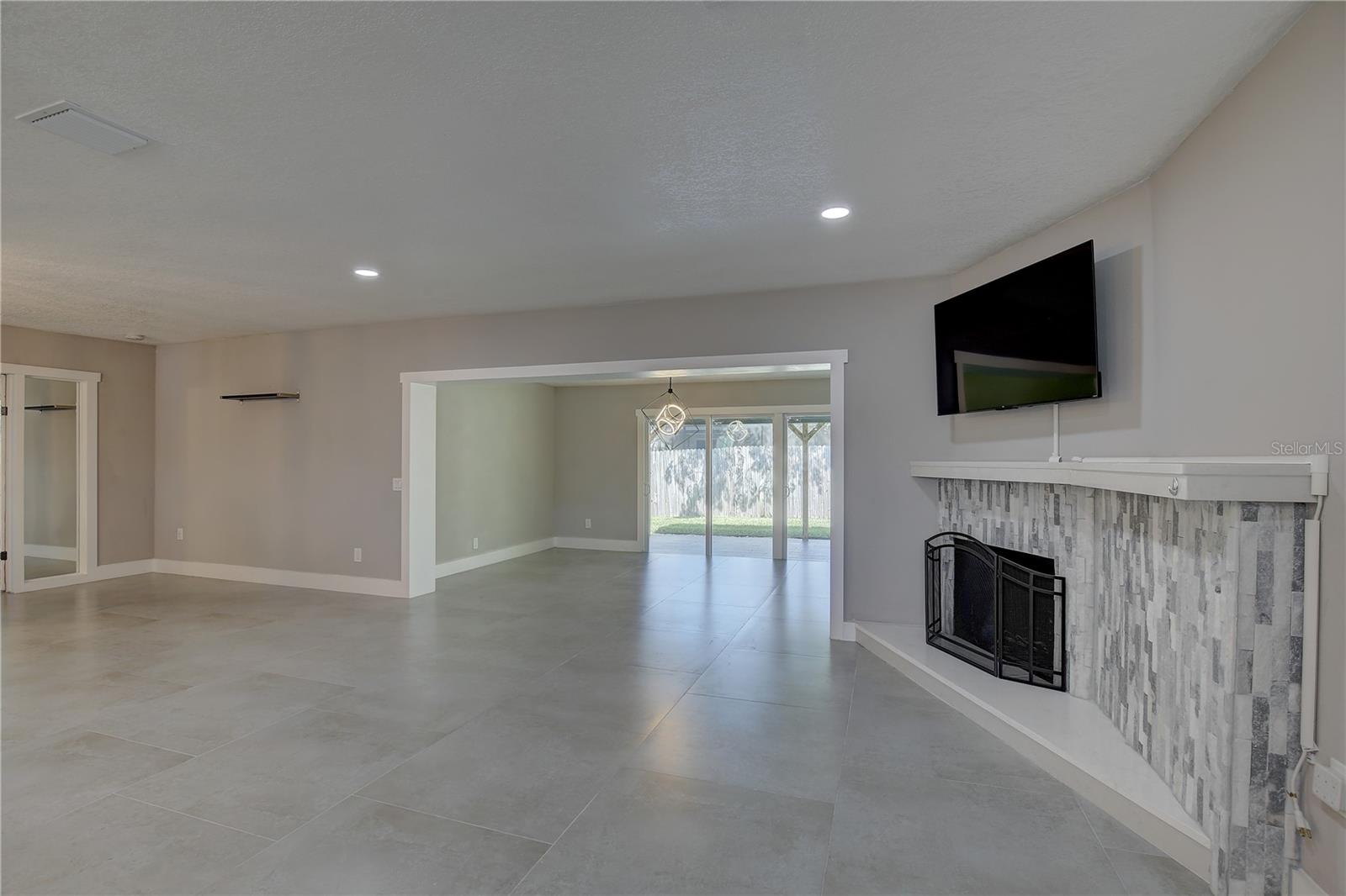 Image 9 of 31 For 912 Highland Avenue