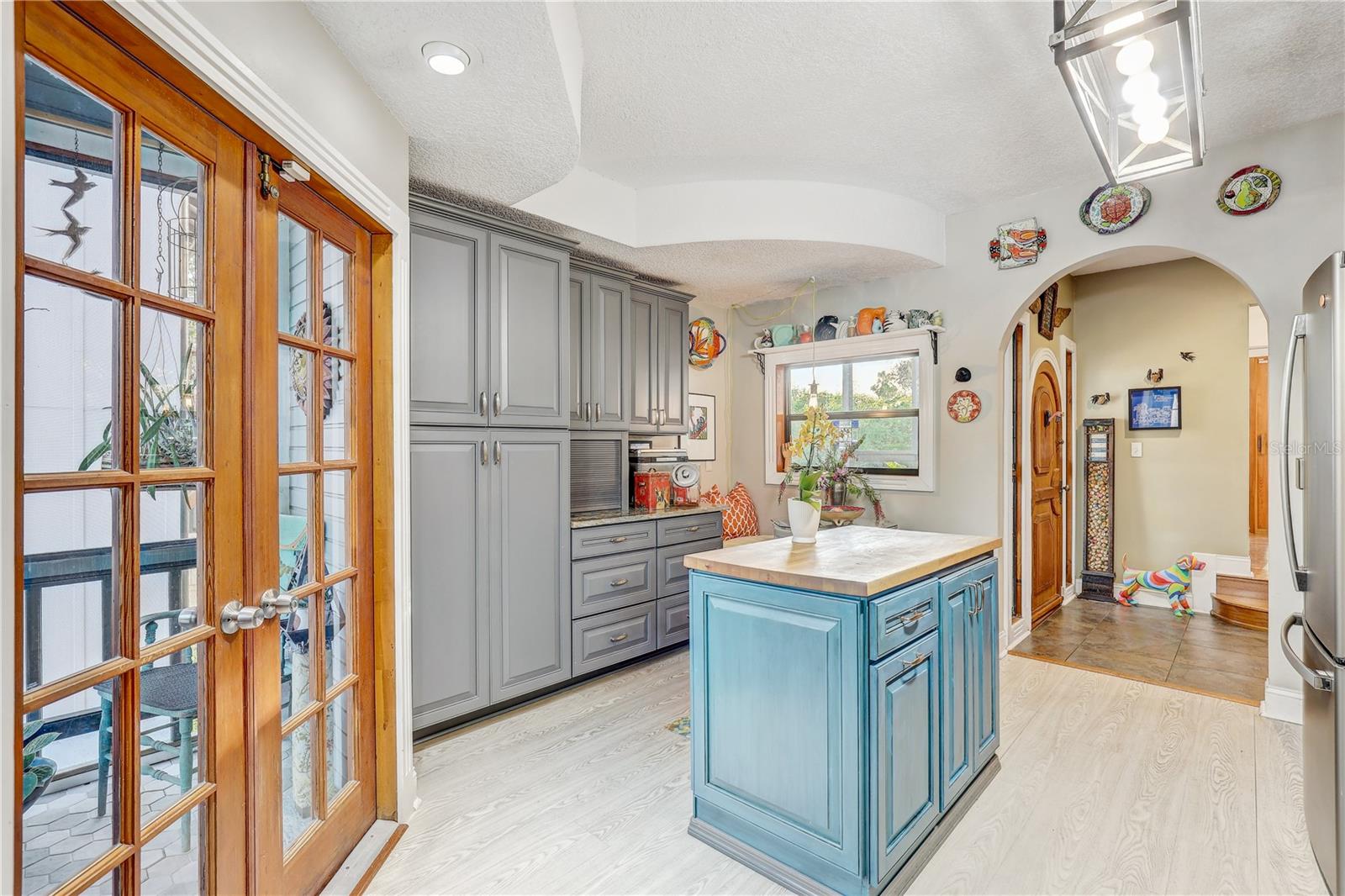 Image 16 of 62 For 7500 Ola Avenue