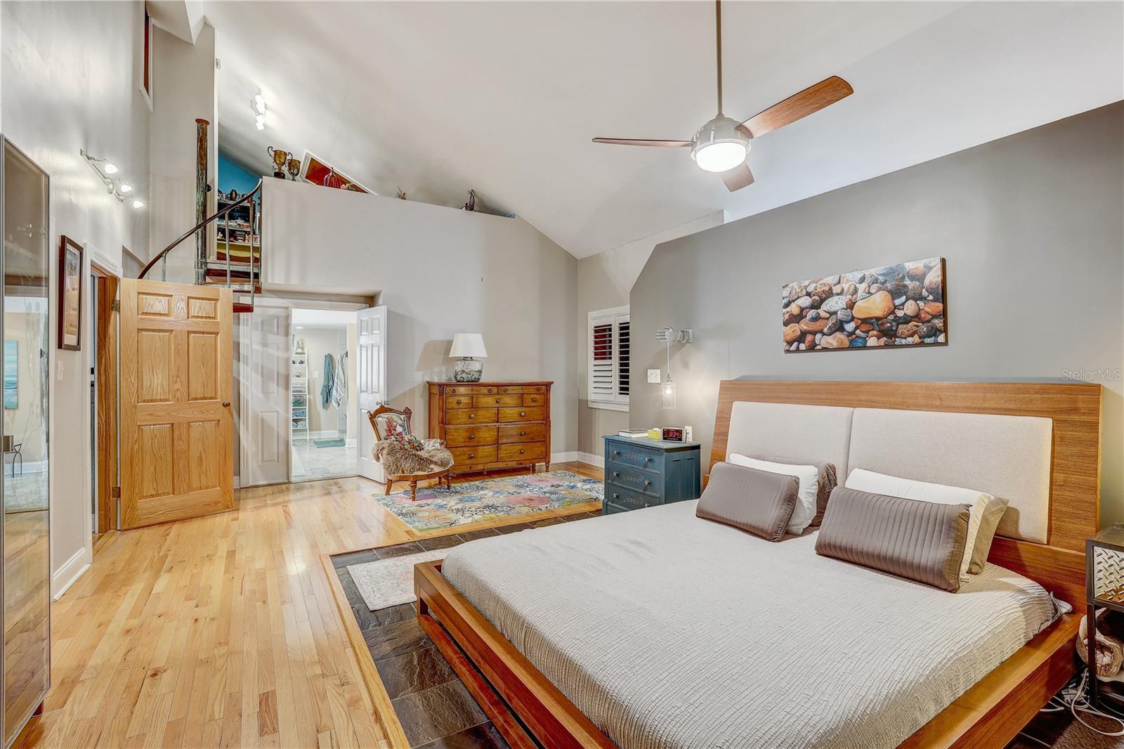 Image 26 of 62 For 7500 Ola Avenue