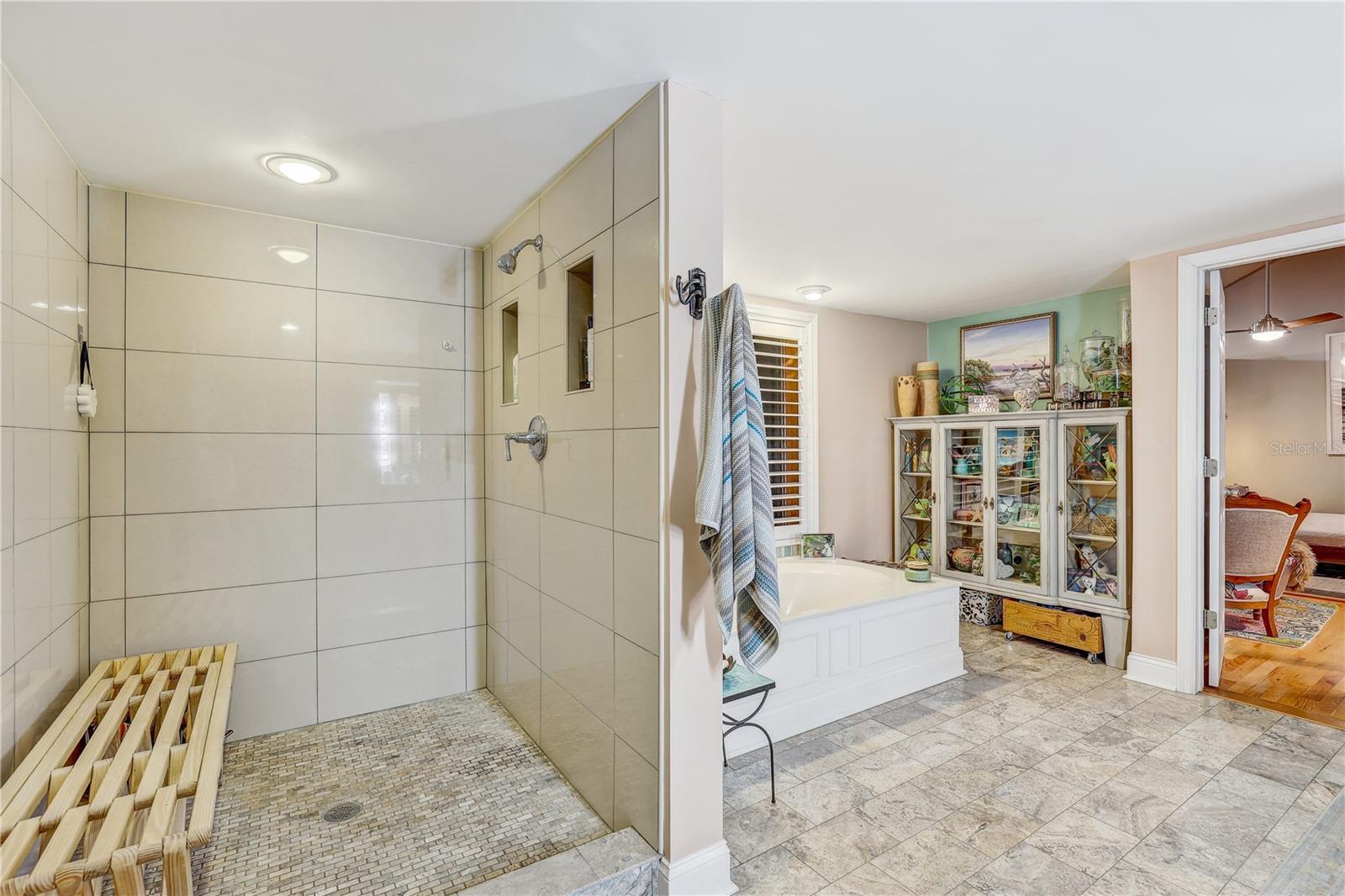 Image 28 of 62 For 7500 Ola Avenue