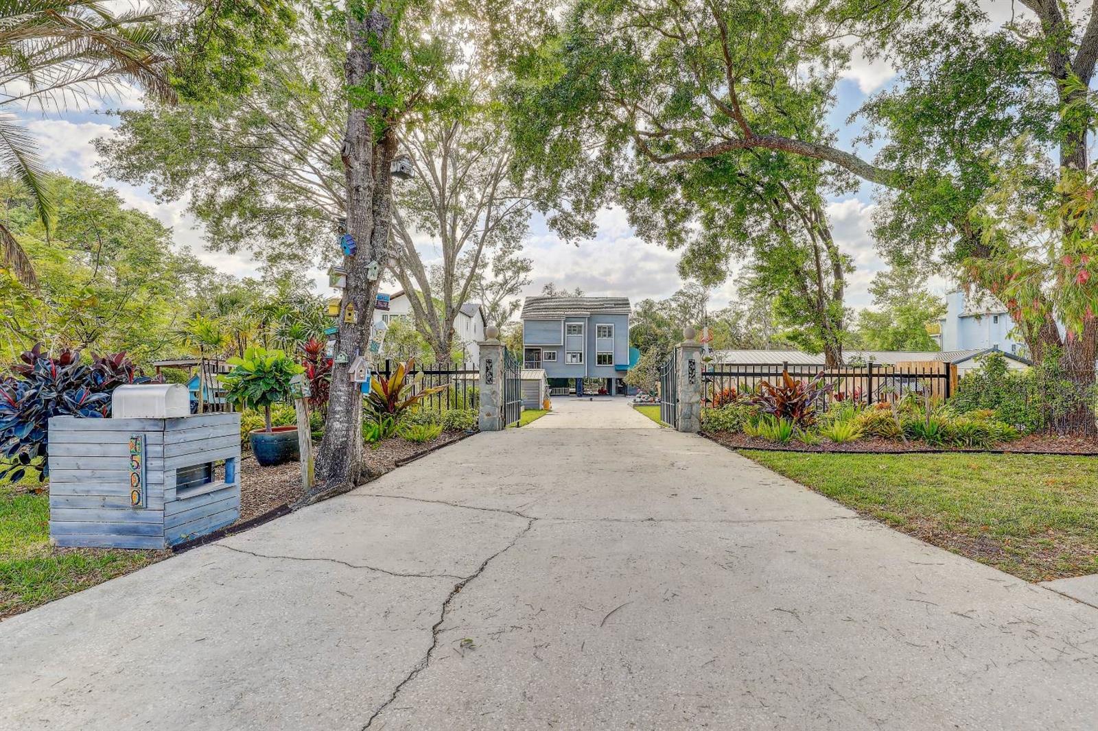 Image 3 of 62 For 7500 Ola Avenue