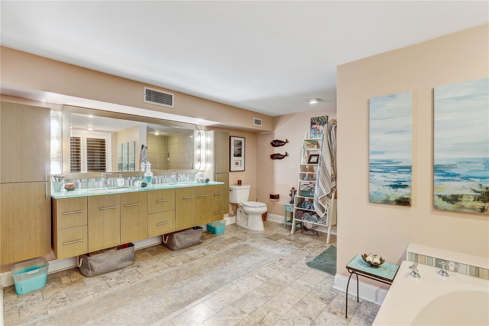 Image 31 of 62 For 7500 Ola Avenue