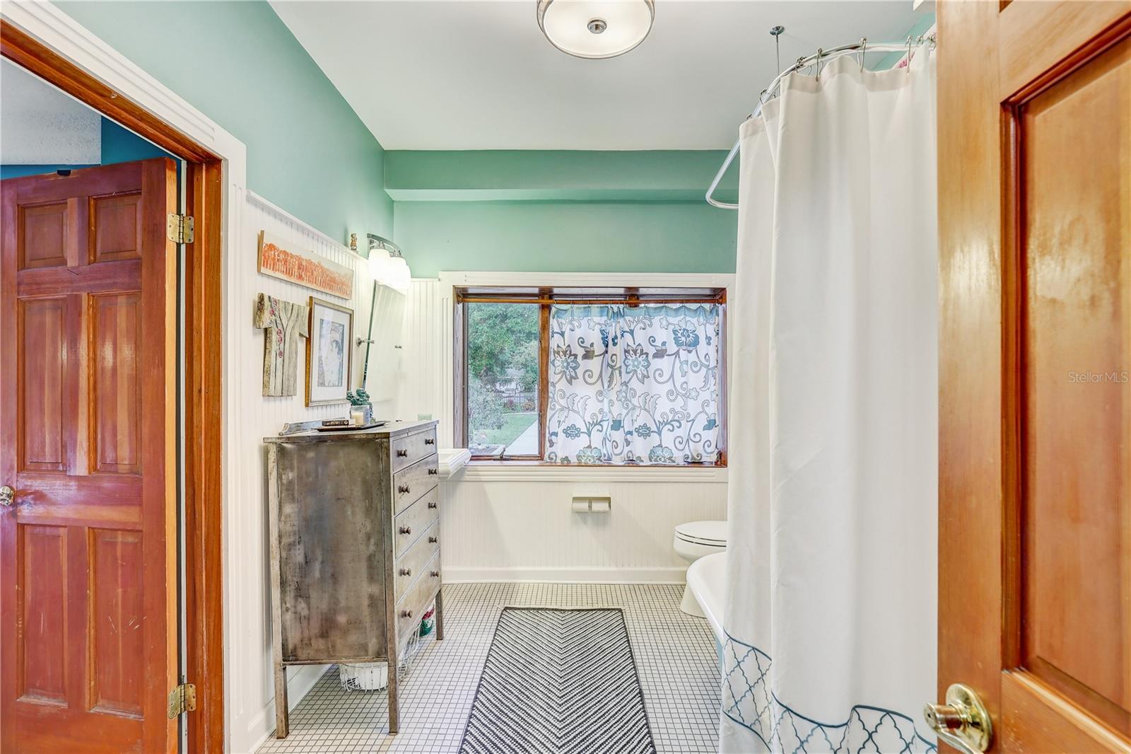 Image 37 of 62 For 7500 Ola Avenue