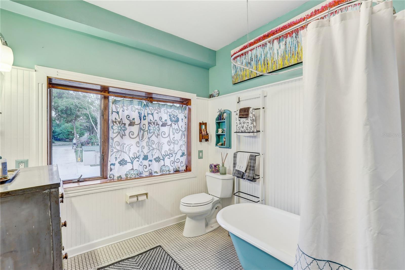 Image 38 of 62 For 7500 Ola Avenue