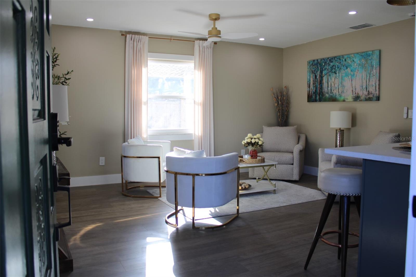 Listing photo id 0 for 3209 Frierson Avenue