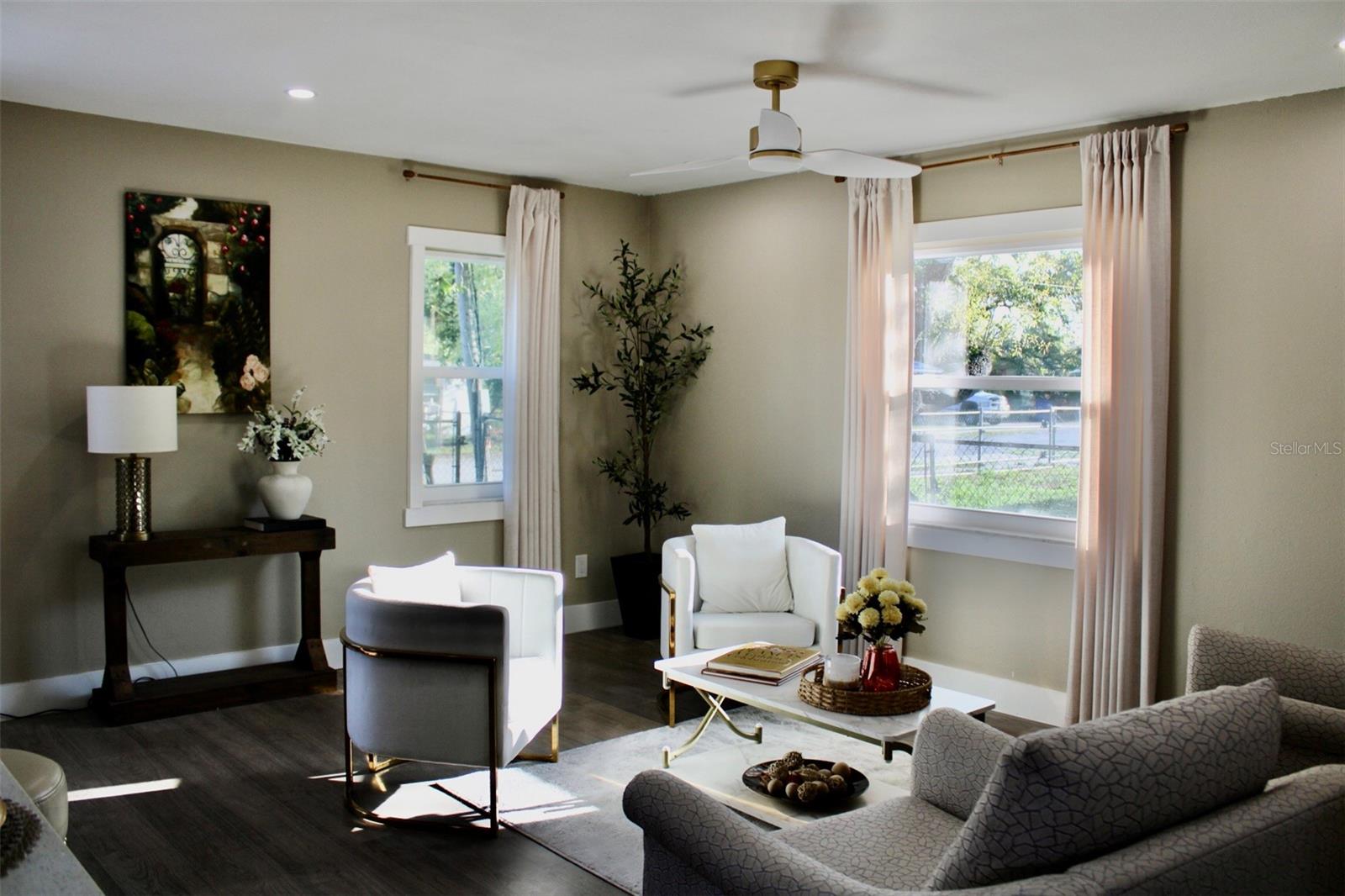 Listing photo id 2 for 3209 Frierson Avenue