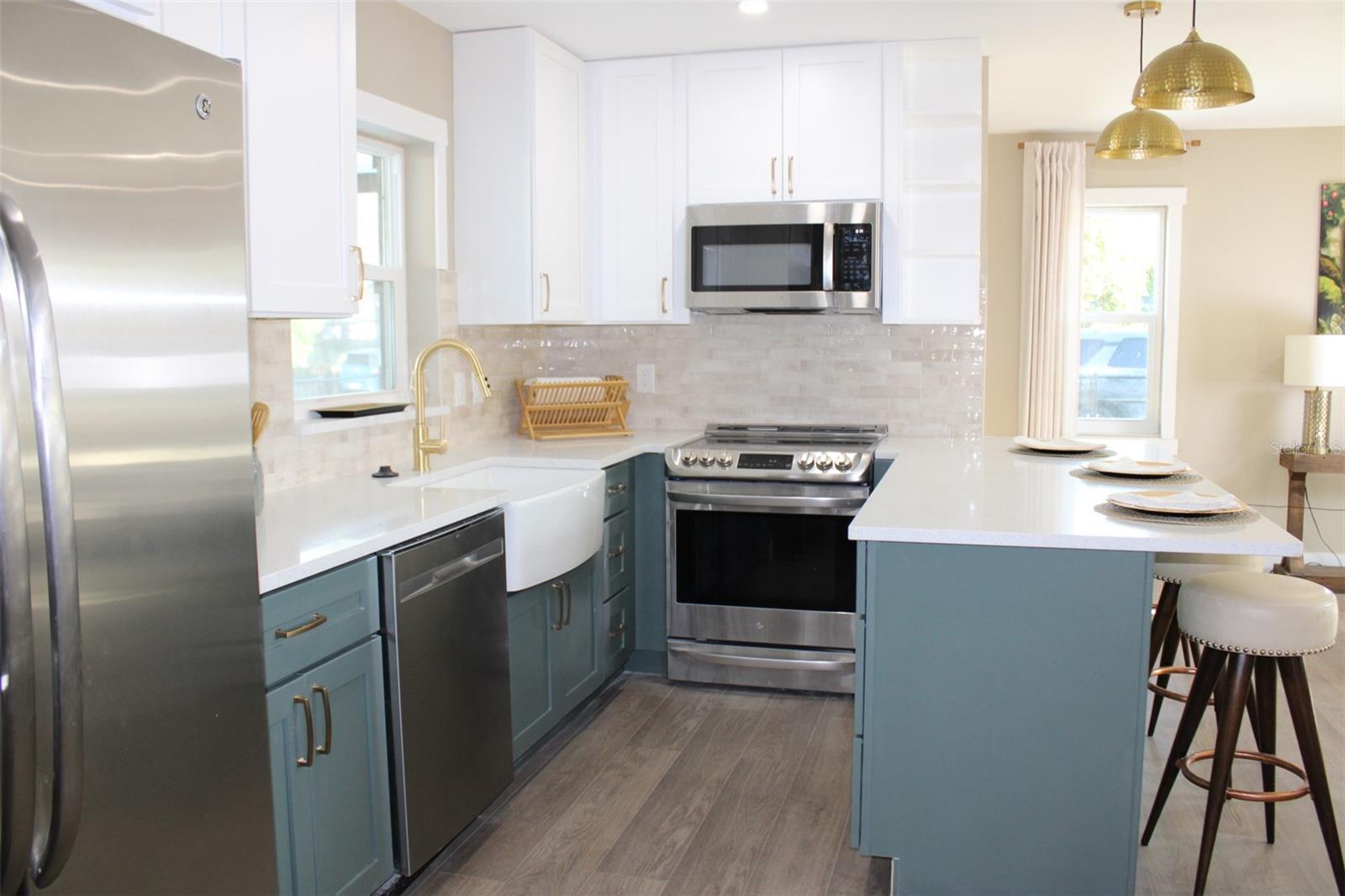 Listing photo id 3 for 3209 Frierson Avenue