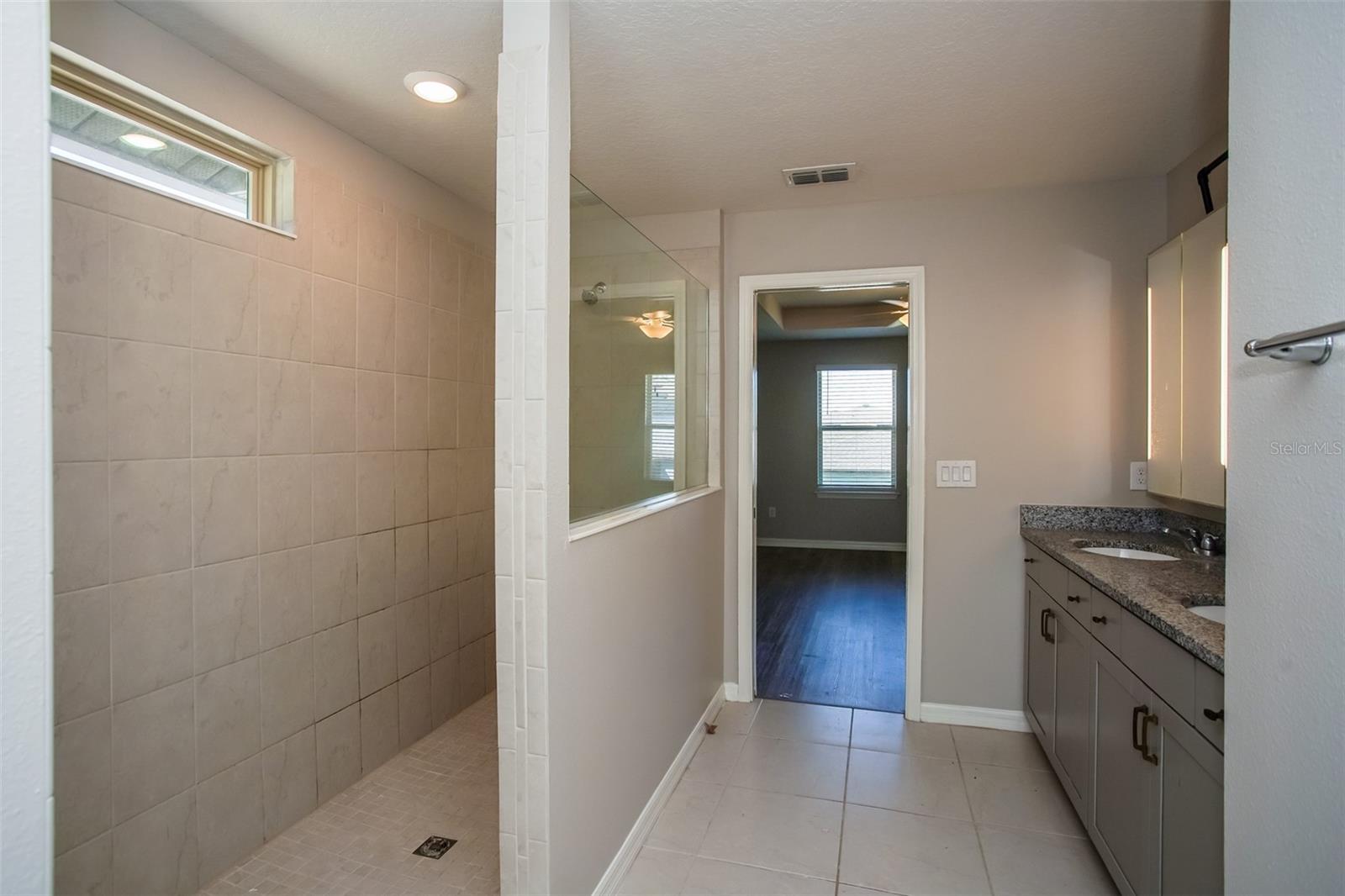 Image 14 of 33 For 10406 Berryessa Avenue