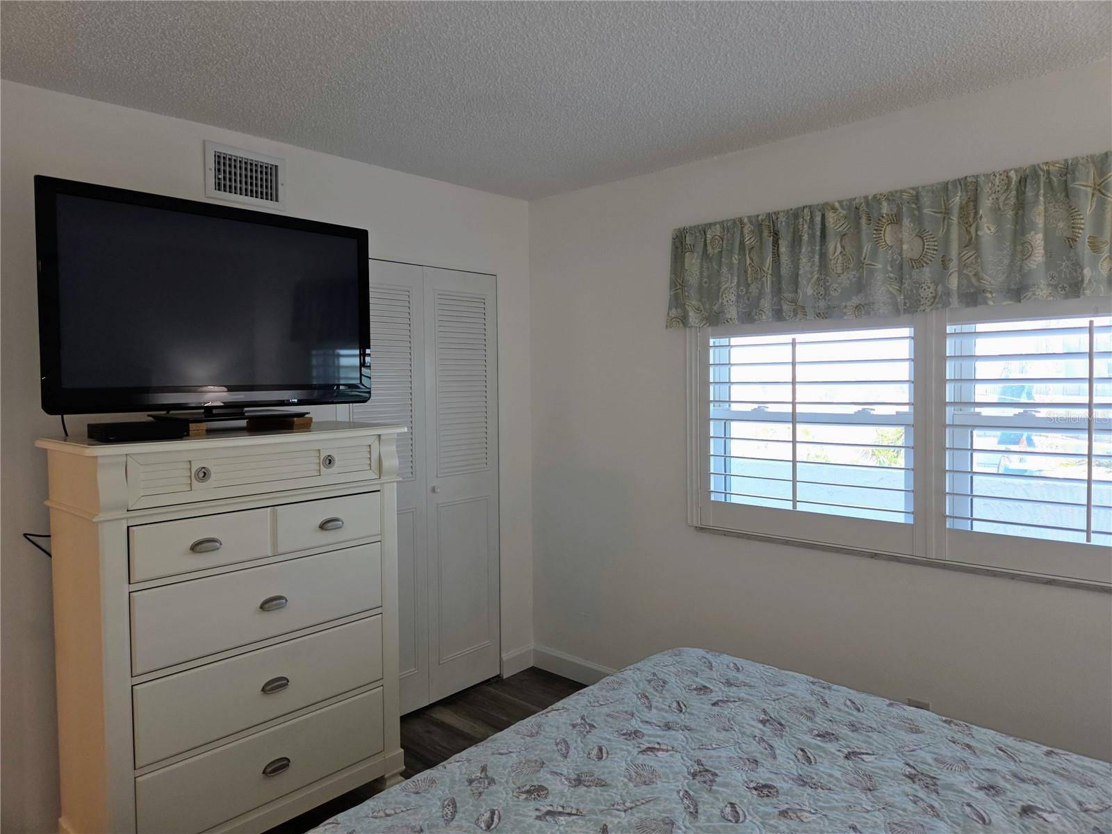 Image 16 of 39 For 285 107th Avenue 505