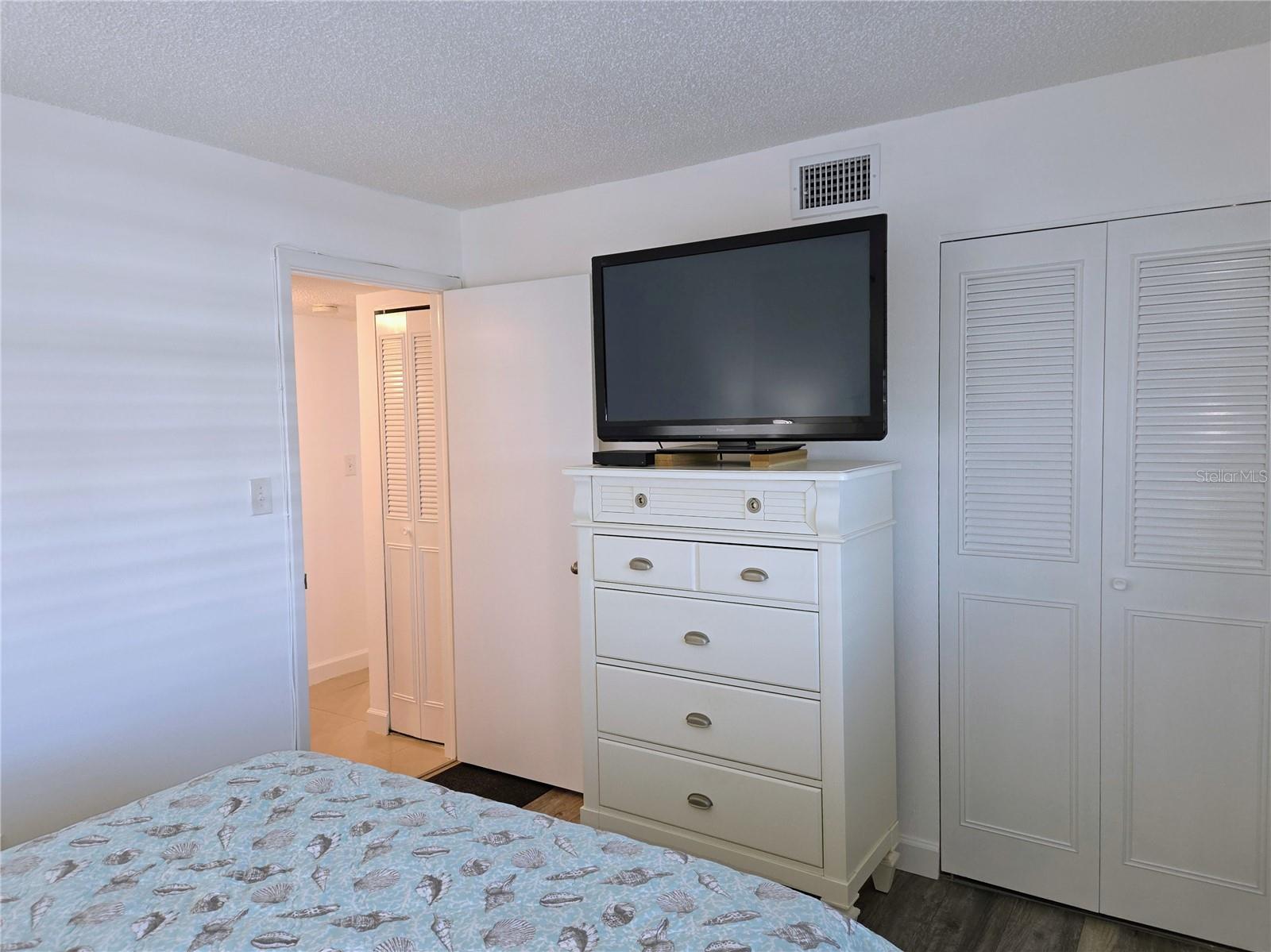 Image 17 of 39 For 285 107th Avenue 505