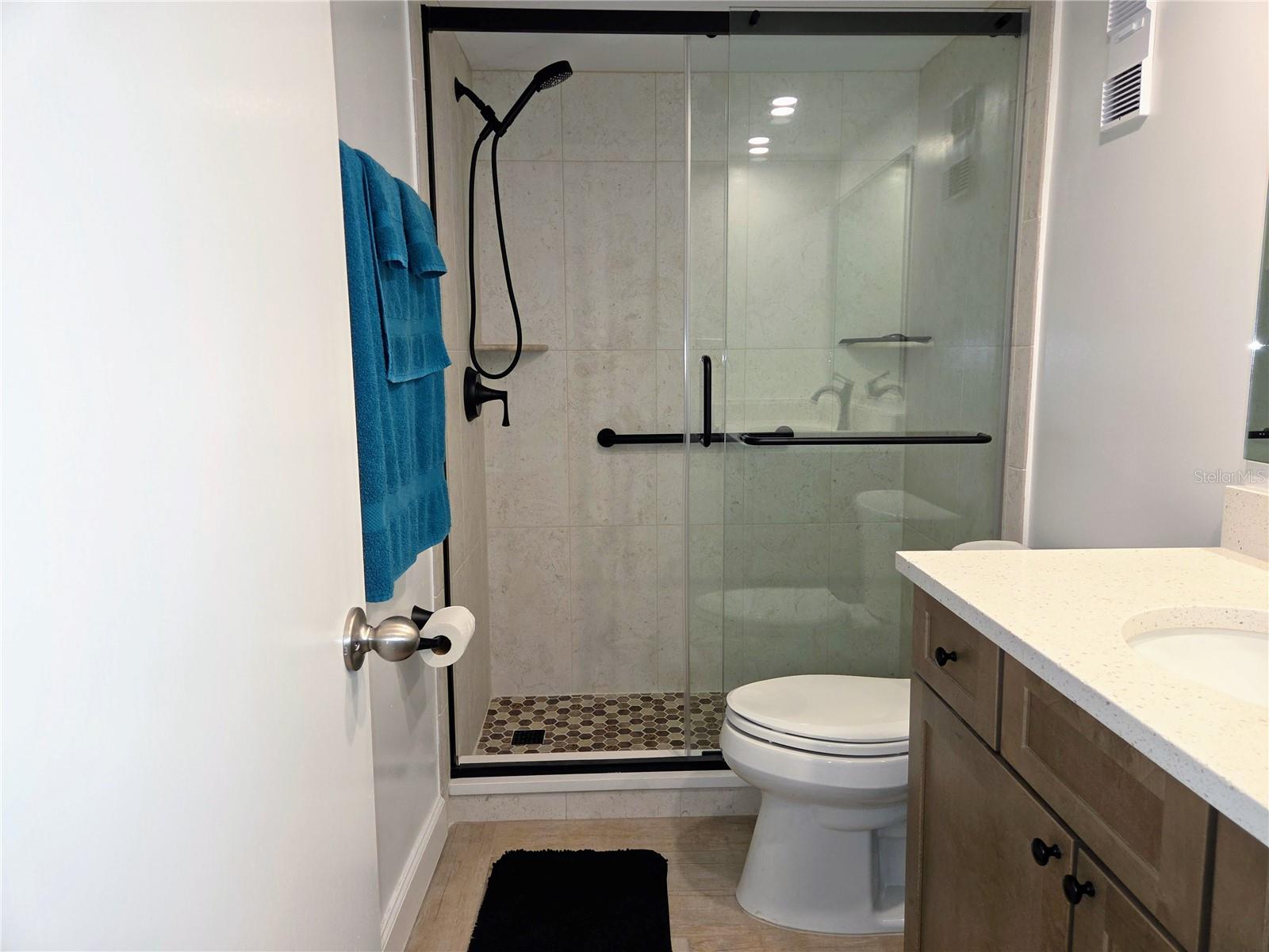Image 19 of 39 For 285 107th Avenue 505