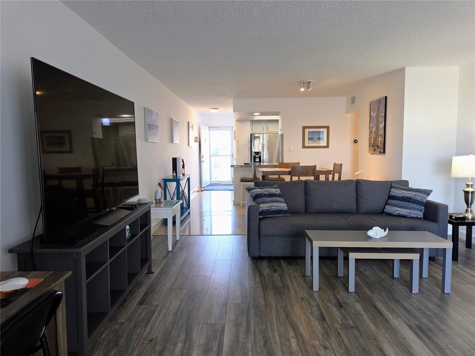 Image 6 of 39 For 285 107th Avenue 505