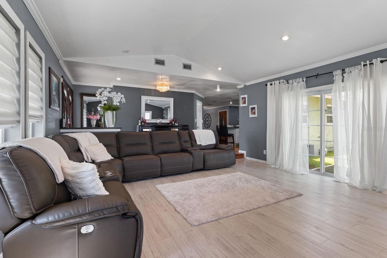 Image 11 of 38 For 14865 Wildwood Drive