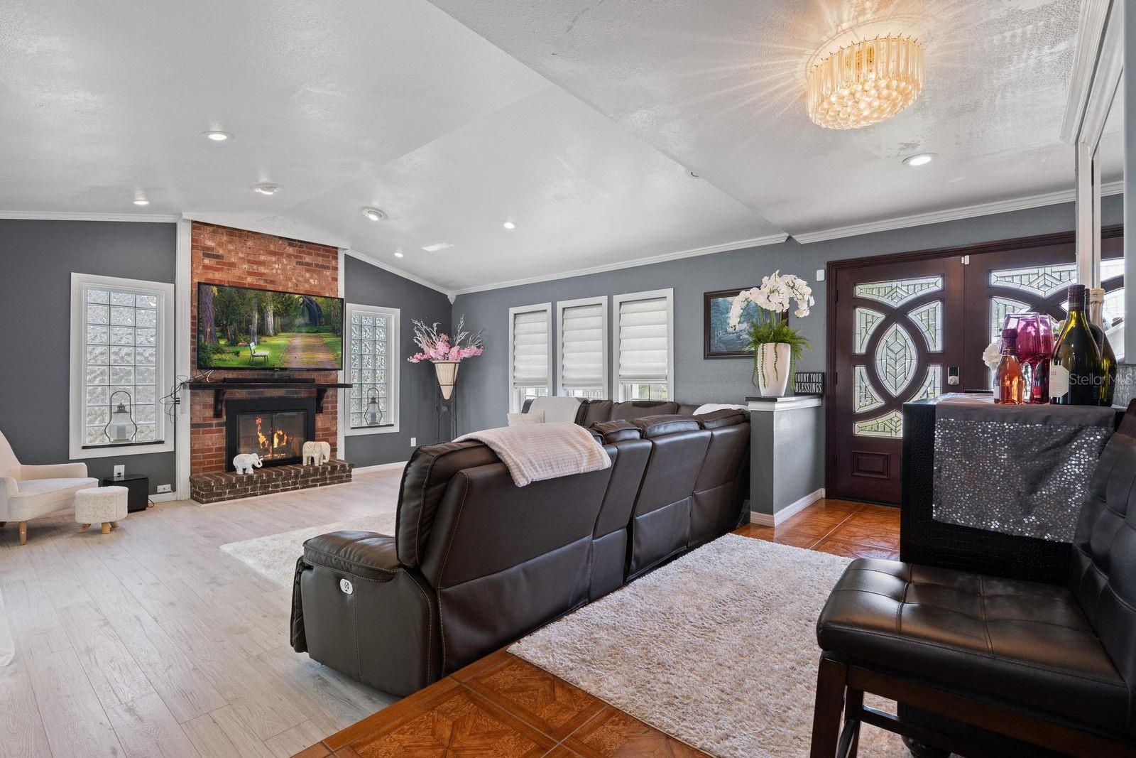 Image 13 of 38 For 14865 Wildwood Drive