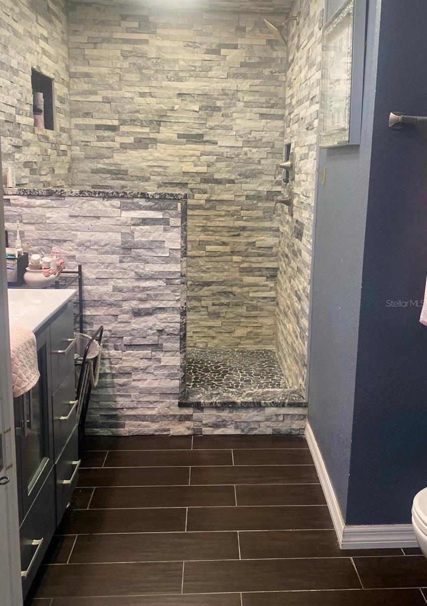 Image 18 of 38 For 14865 Wildwood Drive