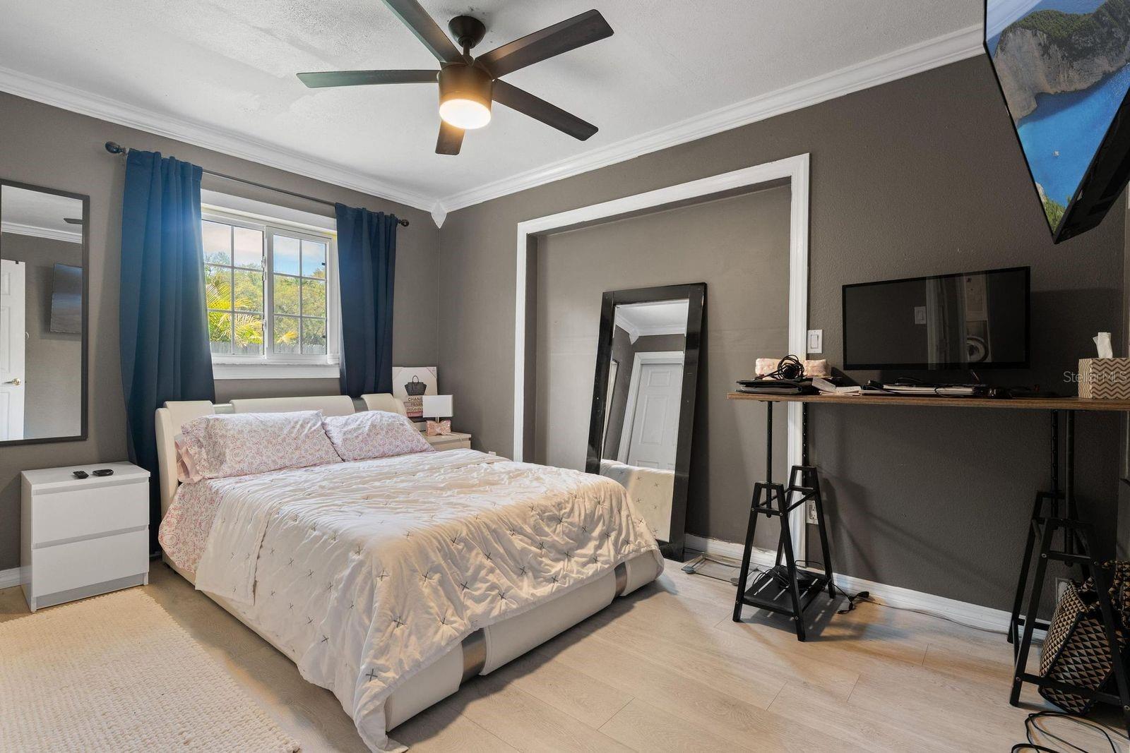 Image 23 of 38 For 14865 Wildwood Drive