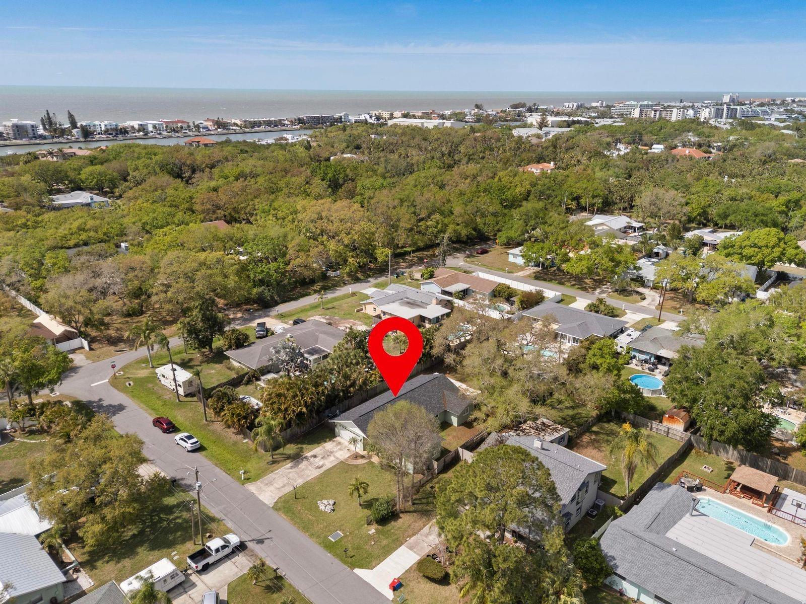 Image 31 of 38 For 14865 Wildwood Drive