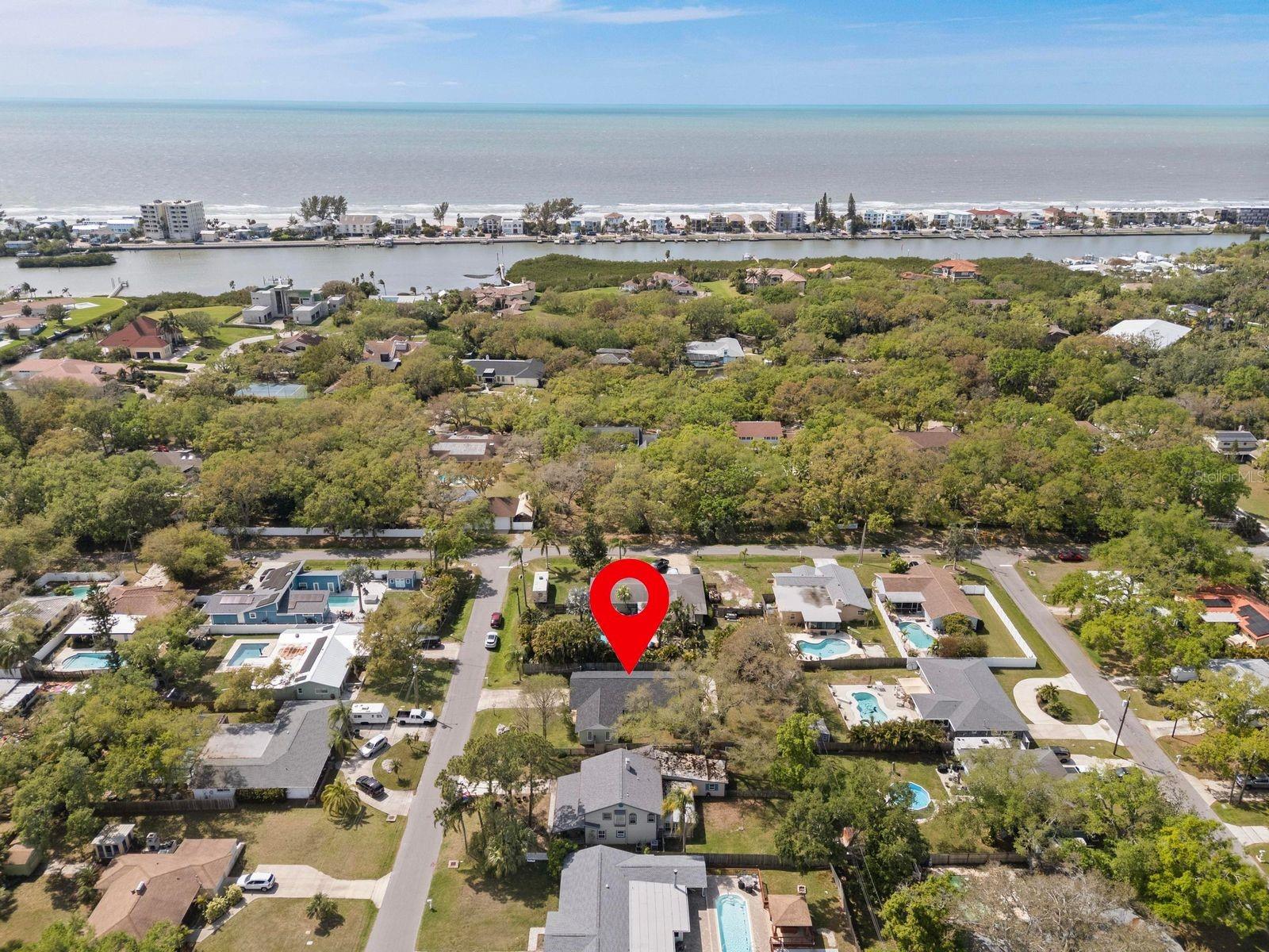 Image 33 of 38 For 14865 Wildwood Drive