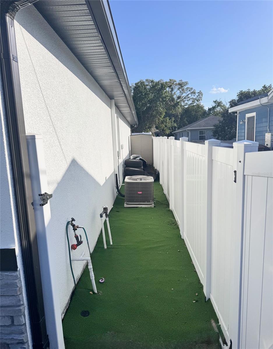 Image 24 of 26 For 113 Redding Street