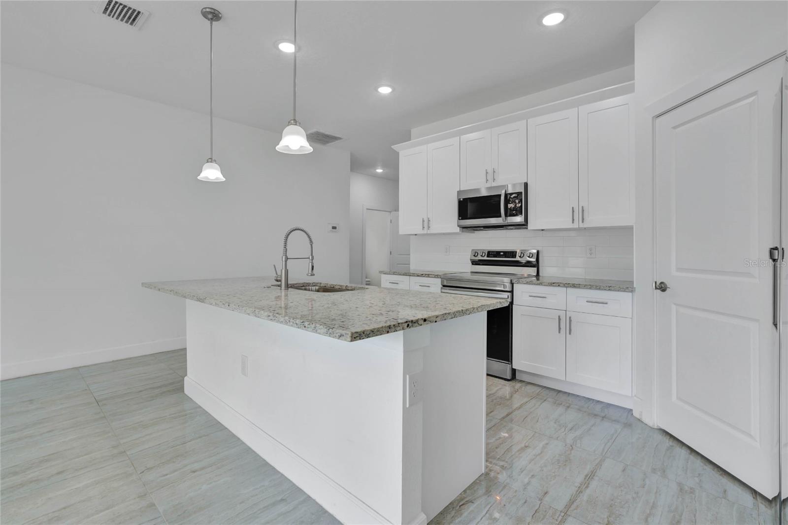 Image 5 of 26 For 113 Redding Street