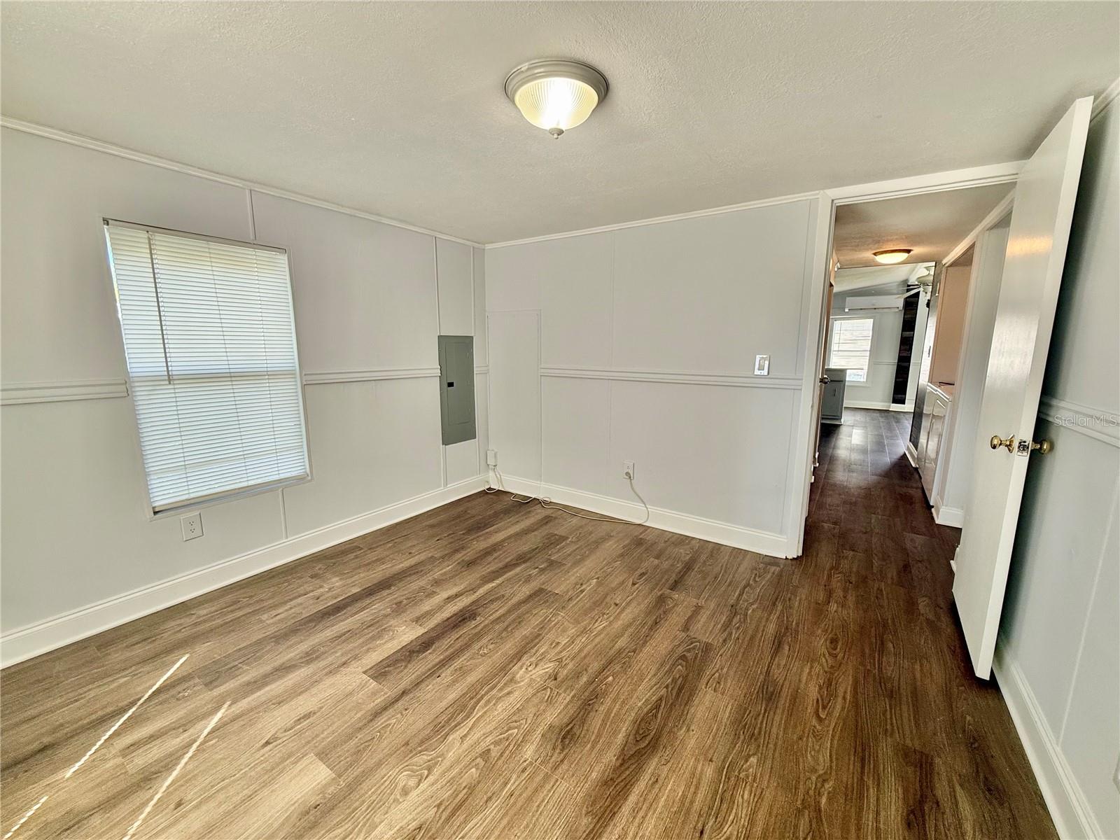 Image 15 of 22 For 14618 Geneva Drive