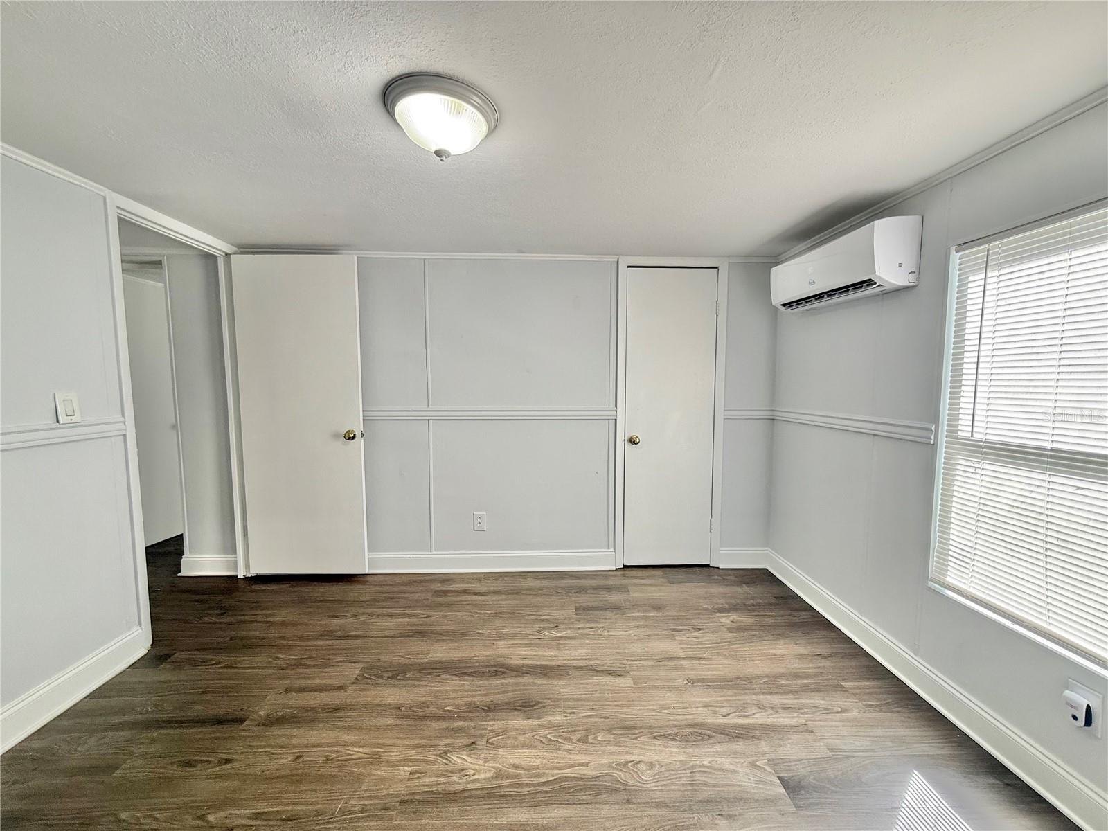 Image 17 of 22 For 14618 Geneva Drive