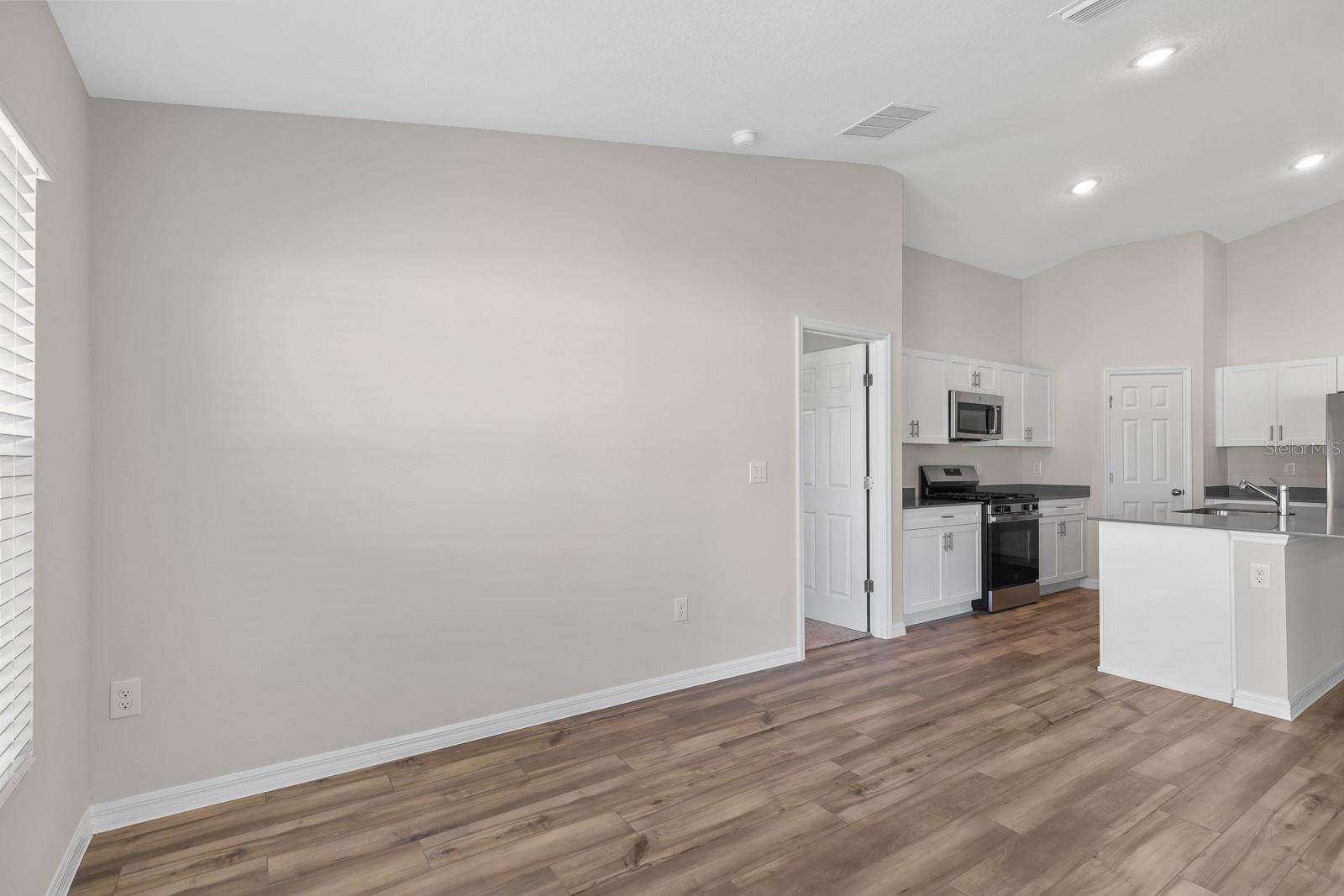 Image 13 of 38 For 12774 Canter Call Road