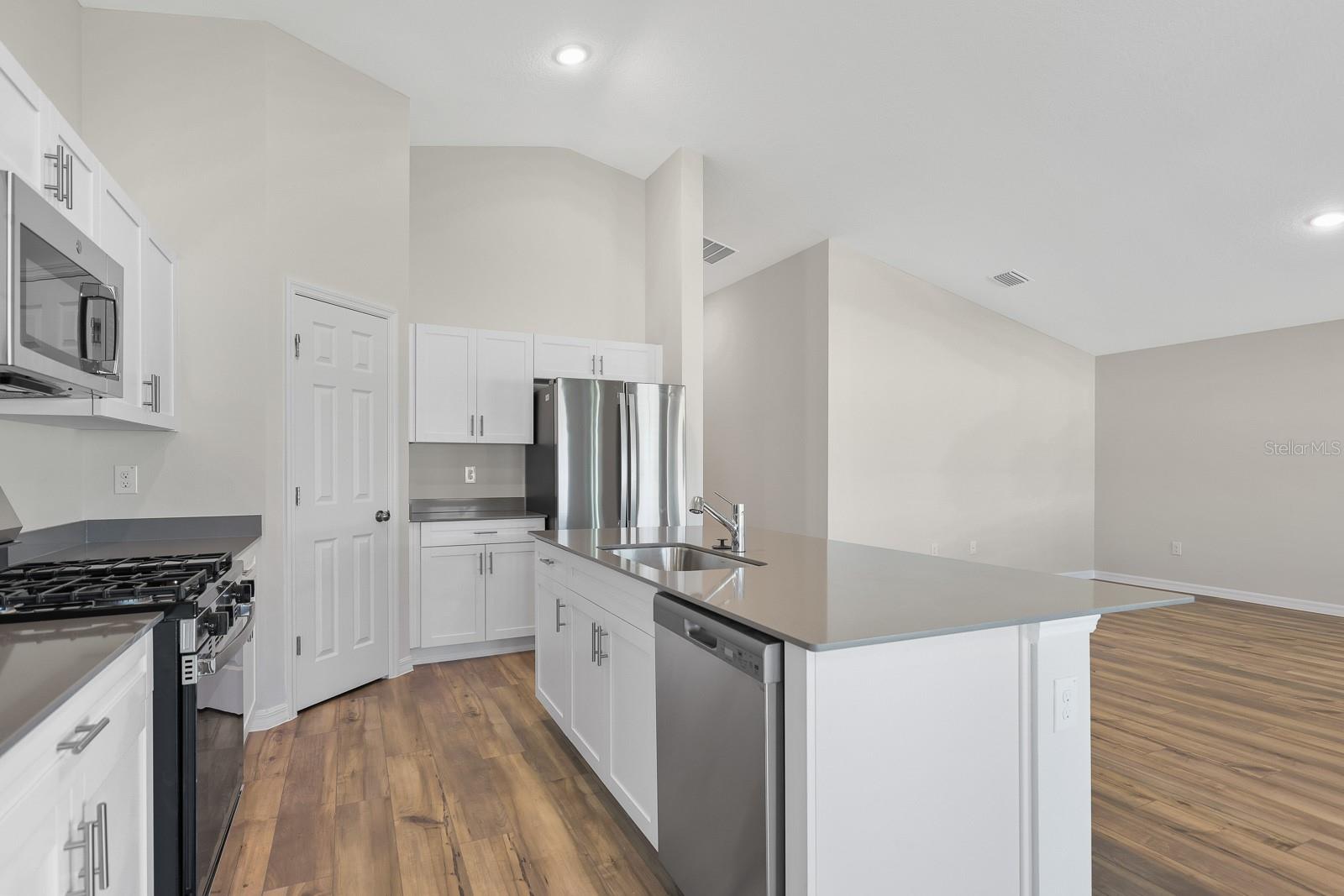 Image 7 of 38 For 12774 Canter Call Road