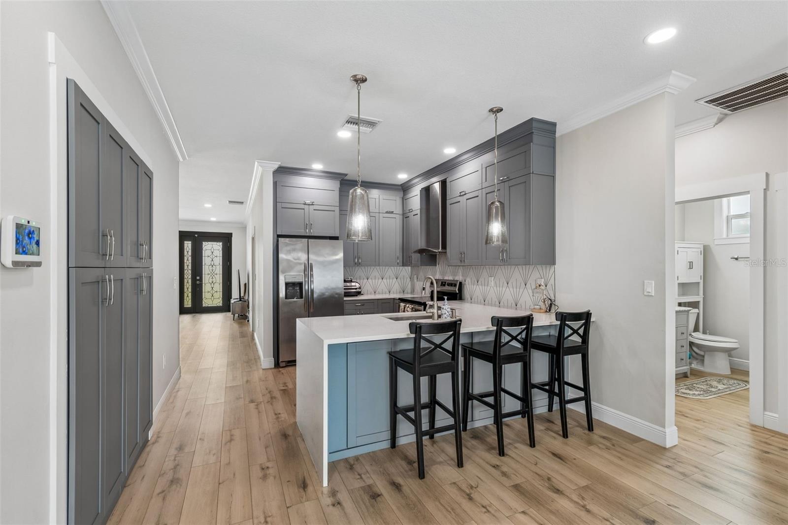 Image 15 of 54 For 1901 Cluster Avenue