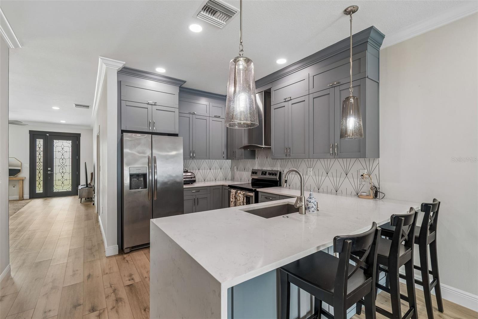 Image 17 of 54 For 1901 Cluster Avenue