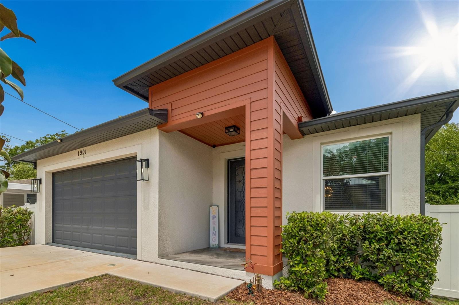 Image 2 of 54 For 1901 Cluster Avenue