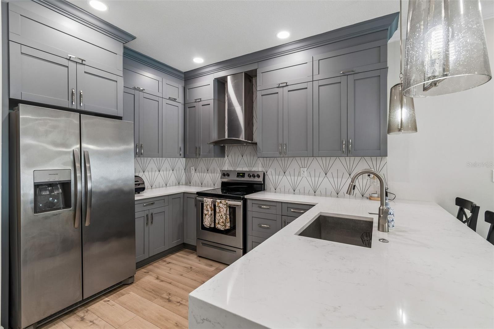 Image 20 of 54 For 1901 Cluster Avenue