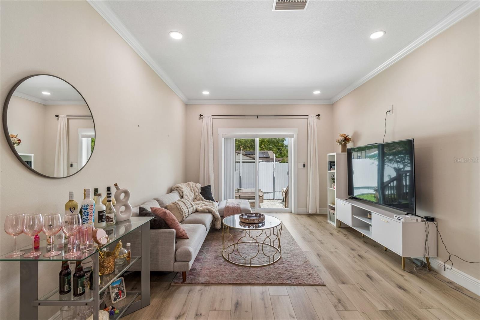 Image 24 of 54 For 1901 Cluster Avenue