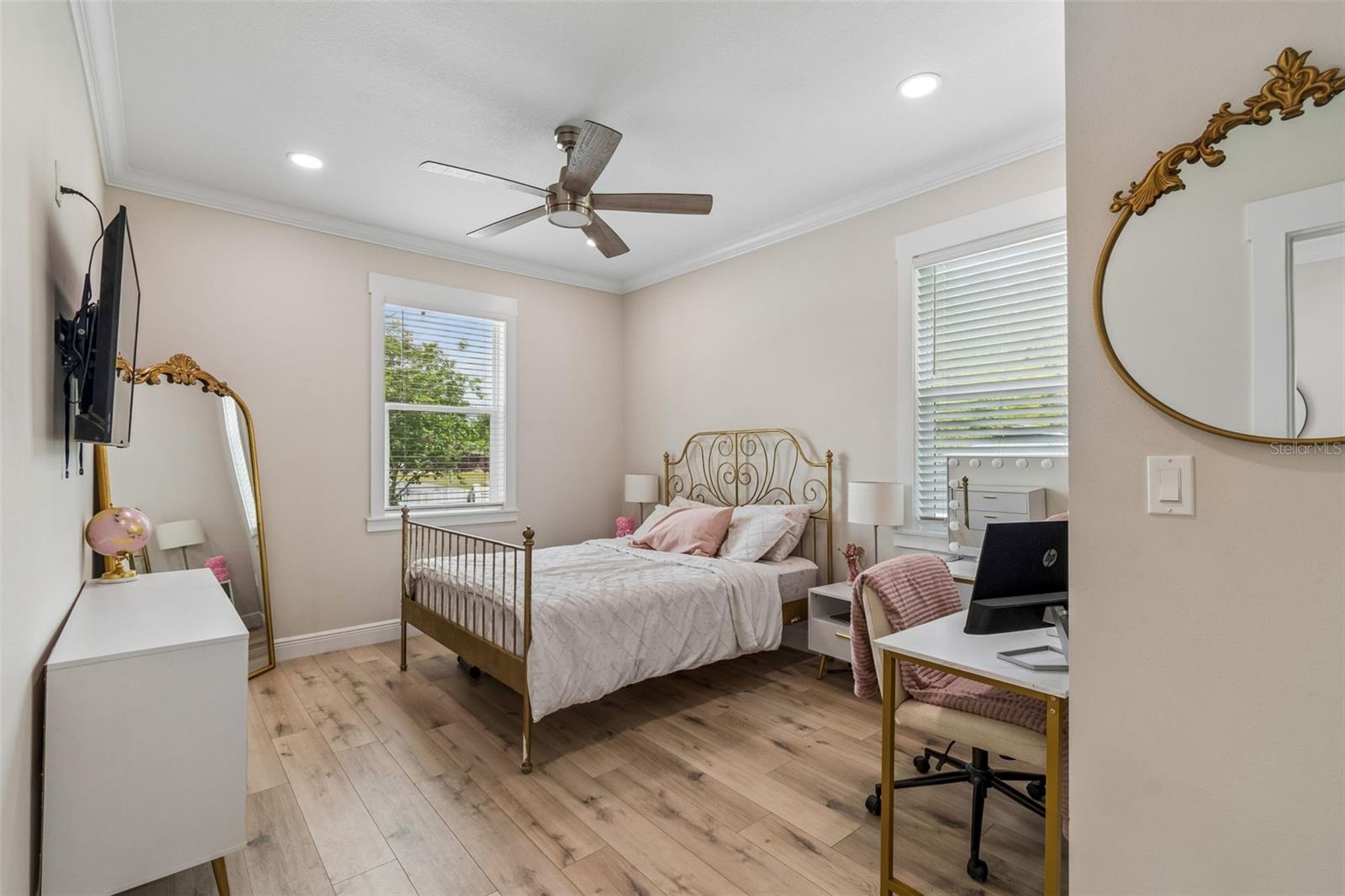 Image 28 of 54 For 1901 Cluster Avenue