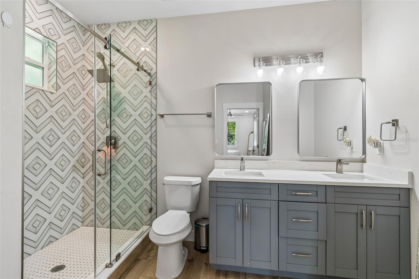 Image 32 of 54 For 1901 Cluster Avenue