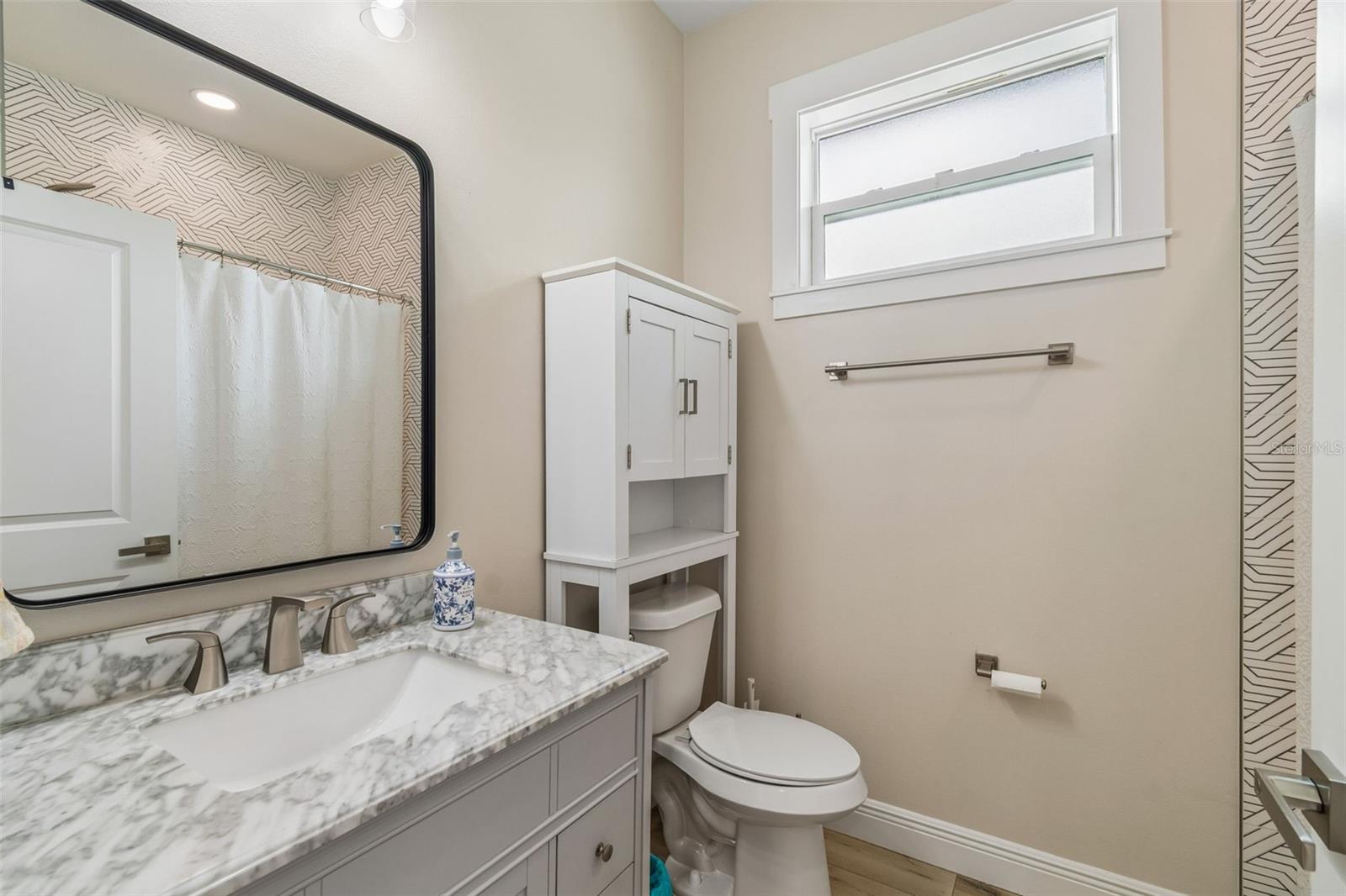 Image 37 of 54 For 1901 Cluster Avenue