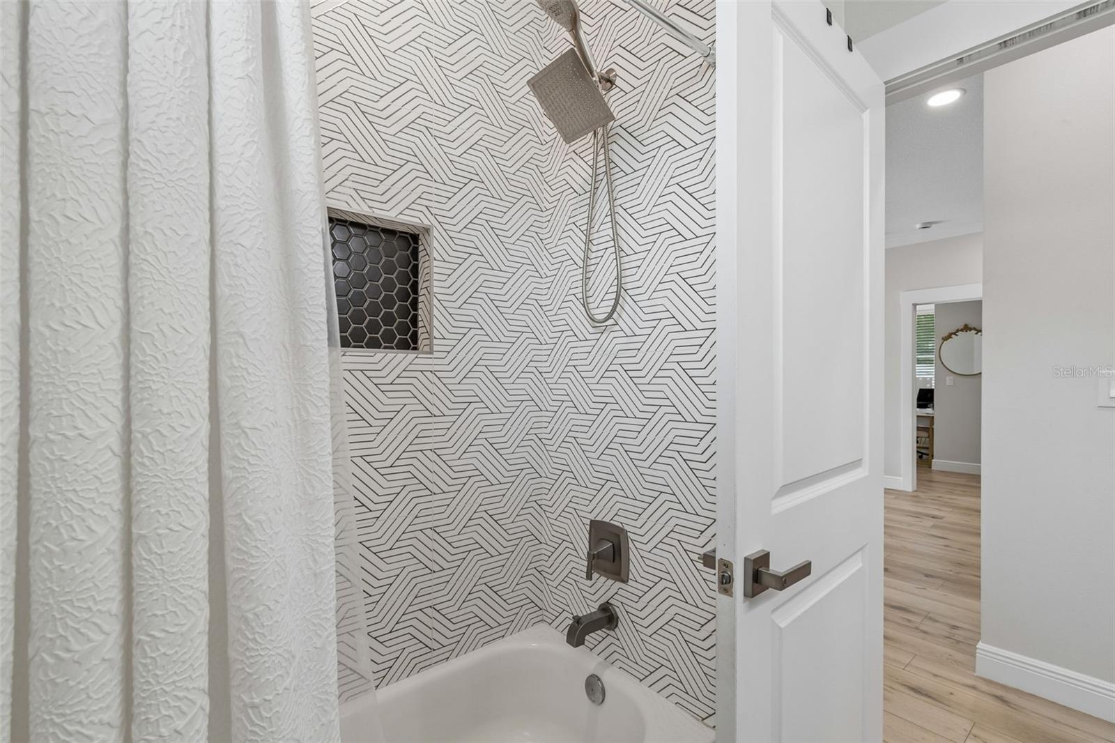 Image 39 of 54 For 1901 Cluster Avenue