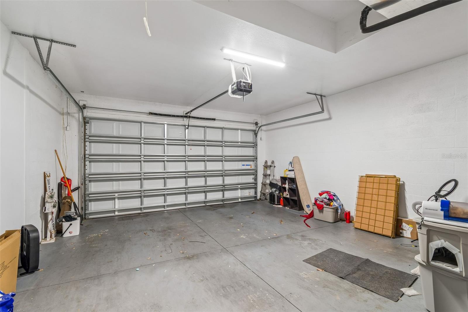 Image 43 of 54 For 1901 Cluster Avenue