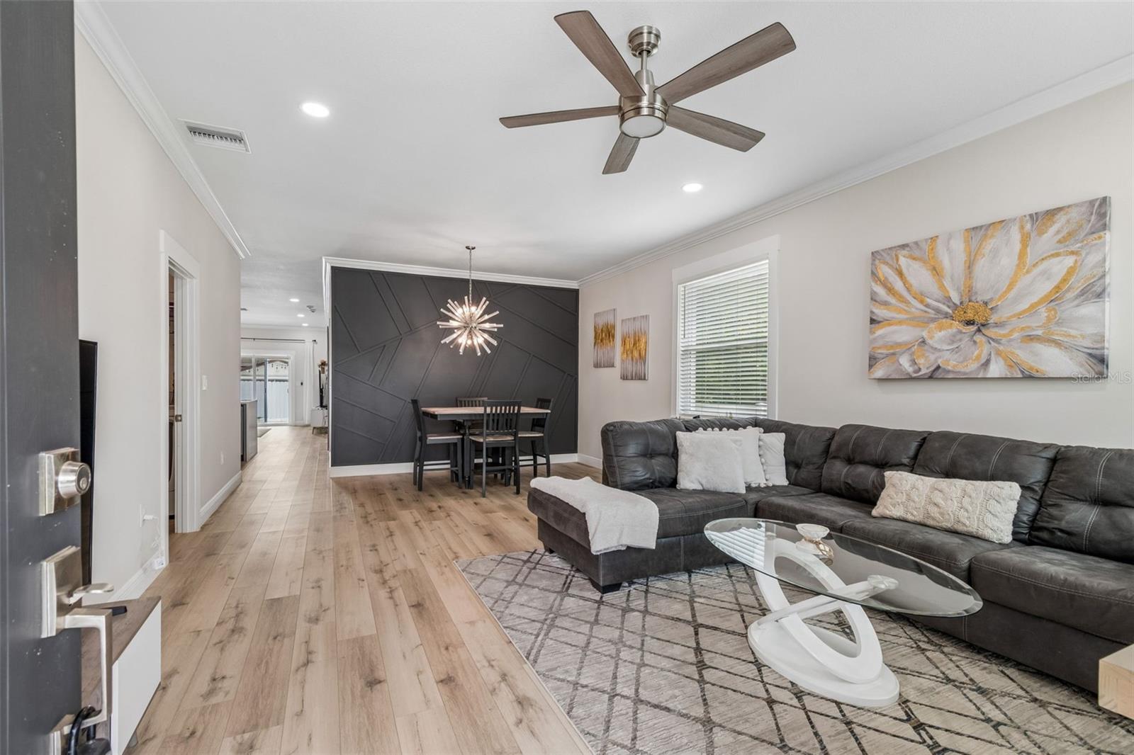 Image 7 of 54 For 1901 Cluster Avenue