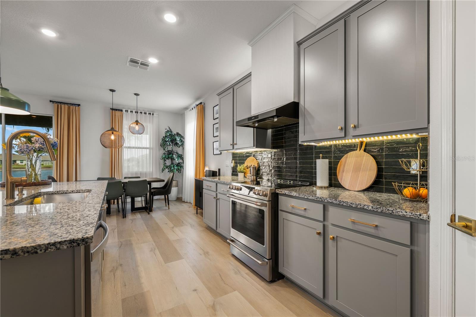 Image 10 of 55 For 13166 Brookside Moss Drive