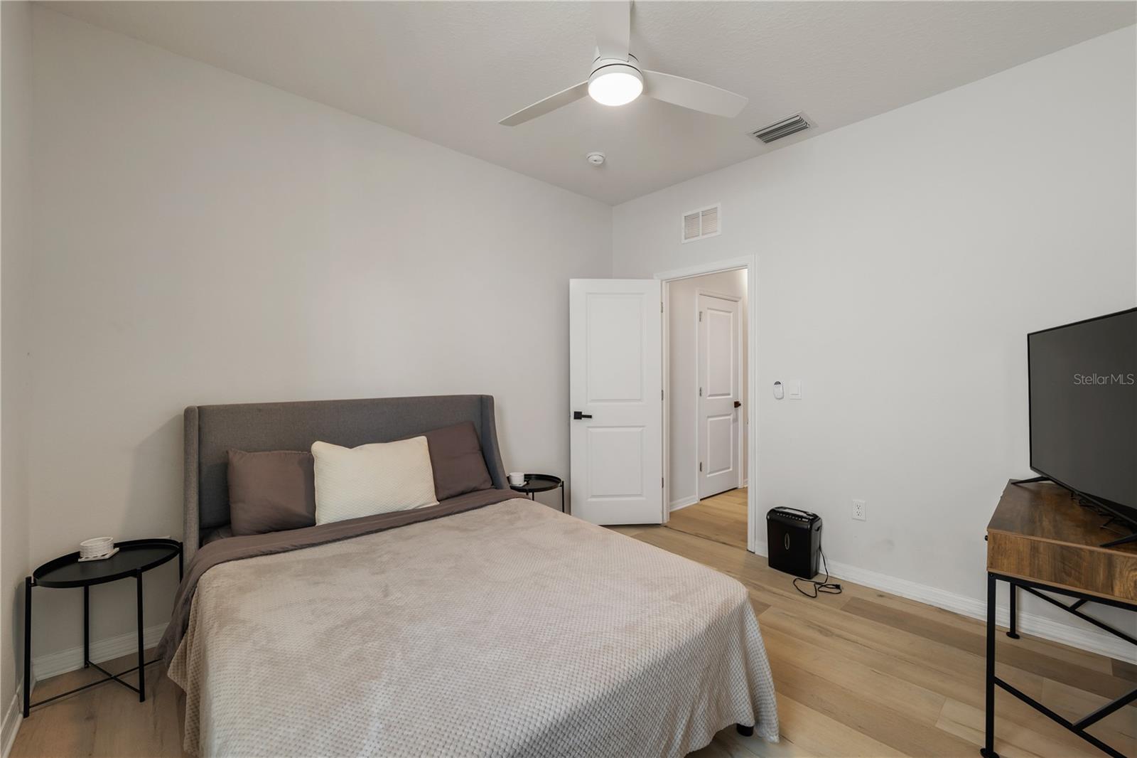 Image 32 of 55 For 13166 Brookside Moss Drive