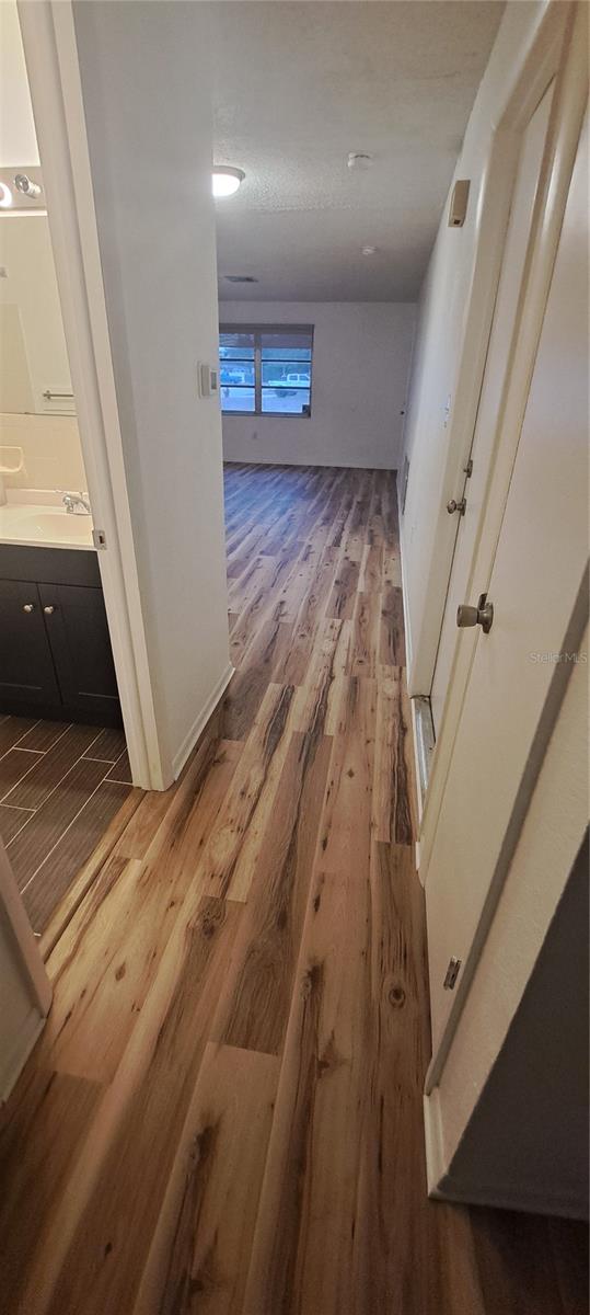 Image 8 of 17 For 3037 Park Lane B