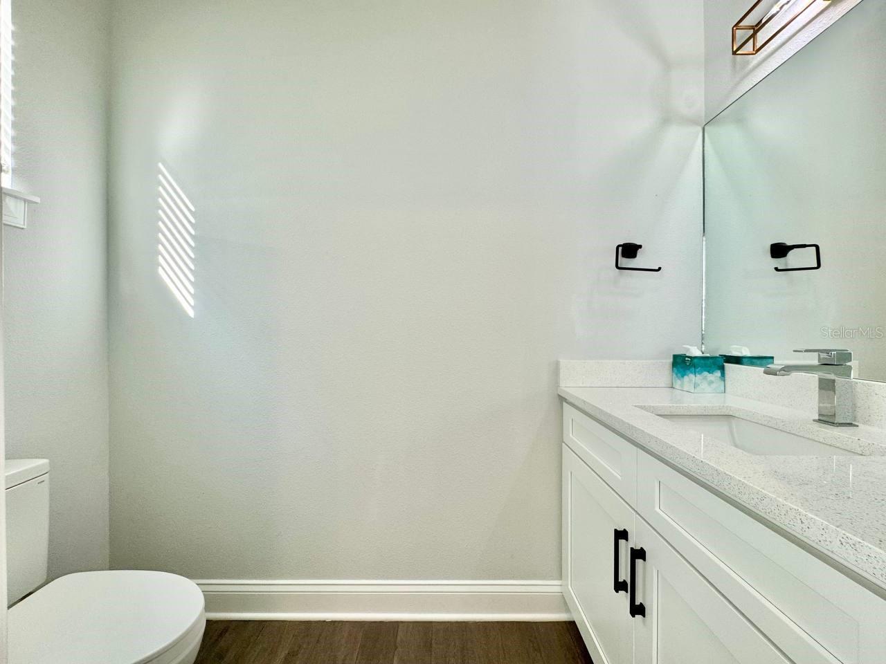 Image 16 of 35 For 4215 North A Street 5