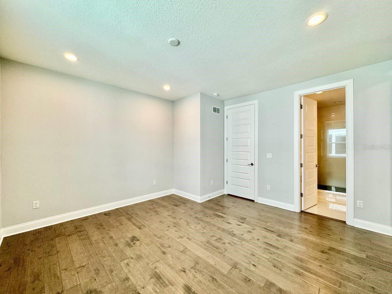 Image 18 of 35 For 4215 North A Street 5