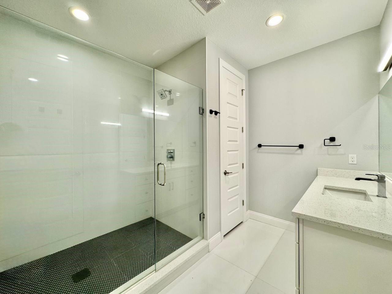 Image 22 of 35 For 4215 North A Street 5